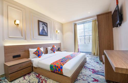 Anand Vihar Hotel | FabHotel Prime Siya Residency - Nr Karkardooma Metro Station