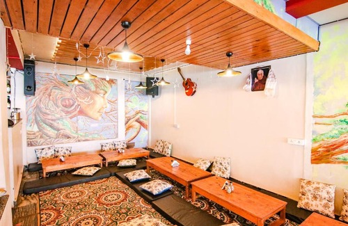 Bhagsu Nag Hotel | FabHotel Rakus Place