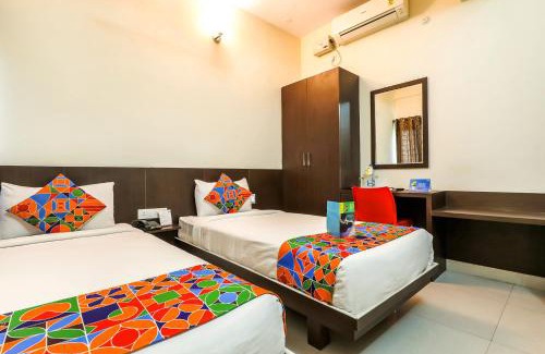 Bengaluru Hotel | FabHotel RMS Comforts - Nr Yeshwantpur Railway Station
