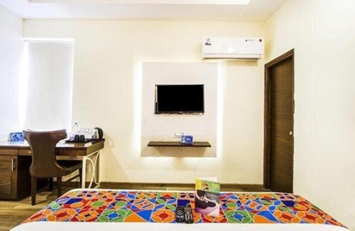Zirakpur Hotel | FabHotel Royal Plaza