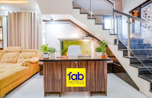 Pimpri Colony Hotel | FabHotel Rudra Residency - Nr Medicover hospital