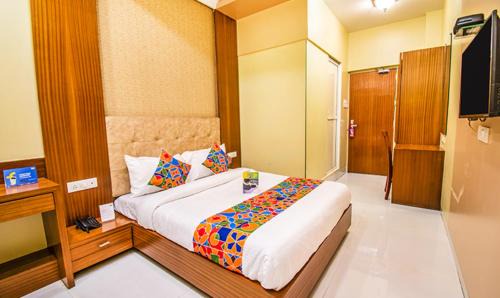 Sakinaka Hotel | FabHotel Seven Hills - Nr Mumbai International Airport