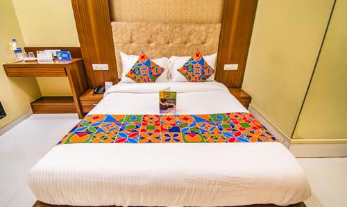 Sakinaka Hotel | FabHotel Seven Hills - Nr Mumbai International Airport