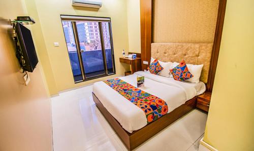 Sakinaka Hotel | FabHotel Seven Hills - Nr Mumbai International Airport