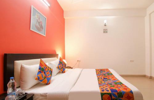 Gurugram Hotel | FabHotel The Lavish Villa