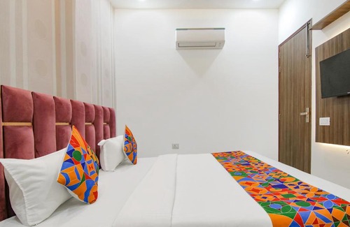Ludhiana Hotel | FabHotel Yellow Leaf