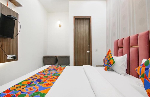 Ludhiana Hotel | FabHotel Yellow Leaf