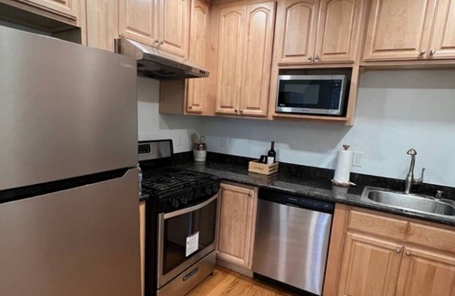 East Palo Alto House | Fabulous 2-bedroom house with WiFi in East Palo Alto