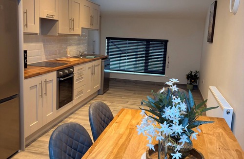 Cloyne Apartment | Fabulous 5-bedroom Loft Apartment in Shanagarry Co Cork