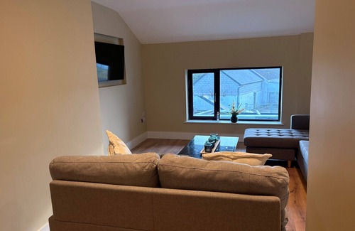 Cloyne Apartment | Fabulous 5-bedroom Loft Apartment in Shanagarry Co Cork
