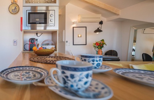 Lisbon Old Town Apartment | Fabulous Apartment with River & Town View