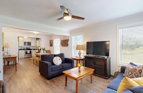 Wellborn House | Fabulous Farmhouse Getaway! Big Oak Farmhouse