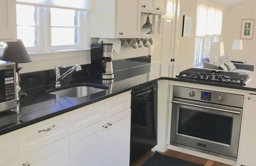 Tisbury House | Fabulous for Relaxation! - Walk to Town, Beach & Tennis! Recently renovated.