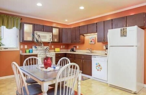 Fourth Ward Apartment | Fabulous Fourth Ward Flat, 1BR Historic Charlotte