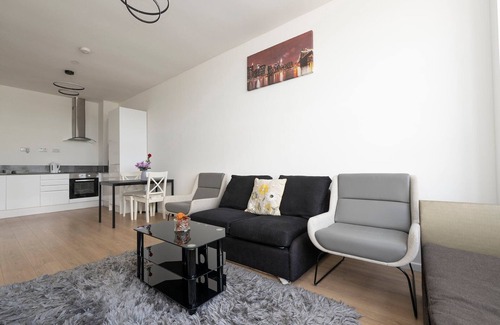 Smethwick Apartment | Fabulous getaway near Birmingham city centre