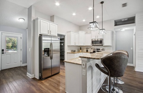 Middleburg House | Fabulous Home on the Black Creek, firepit, water access, great views, outdoor bar, pool table, darts