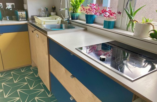 Portobello Apartment | Fabulous mid-century modern Edinburgh home by Portobello beach!