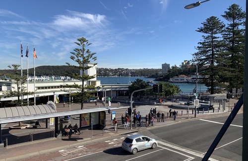 Manly Apartment | Fabulous NY Loft Style Apartment Opposite Manly Wharf