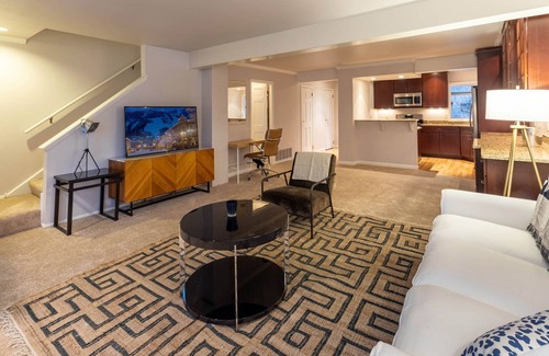 Aspen House | FABULOUS REMODEL COMPLETE JUNE 2022- 4 Bedroom Aspen Townhouse In Downtown
