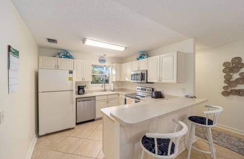 Duval House | Fabulous Rental close to restaurants, shopping, and activities!