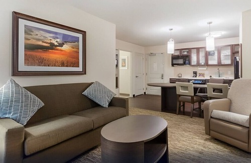 Davenport House | Fabulous Room w/ a Mix of Sophistication & Nicety