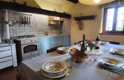 Castelnuovo di Garfagnana Cottage | Fabulous Spectacularly Located Romantic Cottage With Private Infinity Pool