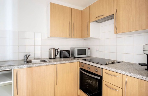 Riverside Apartment | Fabulous Tower Bridge 2BR w/Balcony, nr Tube Station, by Blueground