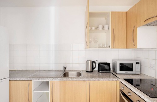 Riverside Apartment | Fabulous Tower Bridge 2BR w/Balcony, nr Tube Station, by Blueground