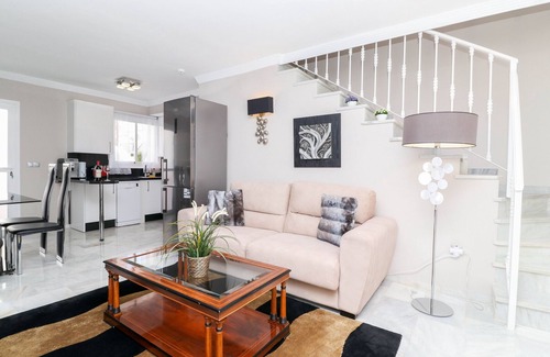 Urbanizacion Hacienda las Chapas Ski Chalet | Fabulous townhouse - great resort facilities