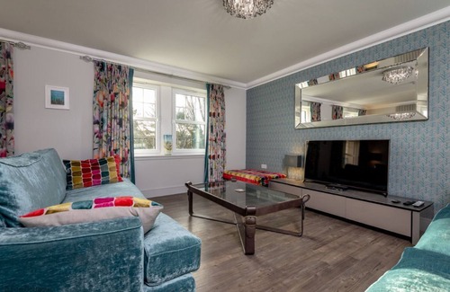 St. Andrews Apartment | Fabulous two bedroomed apartment with private parking