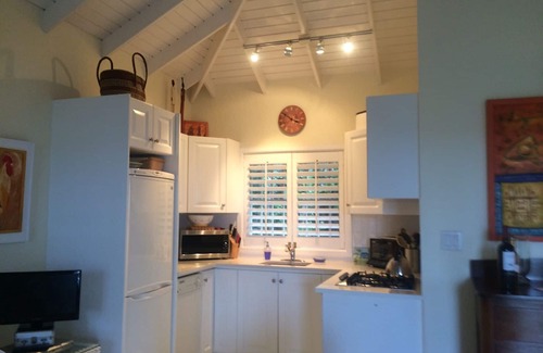 Oualie Bay Cottage | Fabulous Views Overlooking Oualie Bay & The Narrows To St Kitts