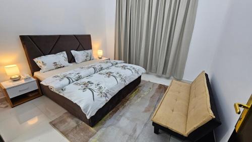Mirdif House | Fabulous Villa Rooms near Airport