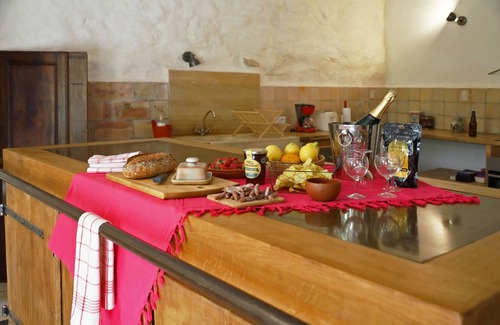 Sainte-Jalle House | Facing the valley, in Ste Jalle, gîte equipped for 4