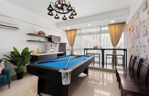 Bukit Bintang House | Fahrenheit Playstation w Pool Table 10pax