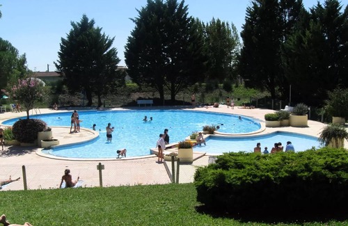 Montpezat-de-Quercy Villa | Faillal Campsite* - 3 room cottage 4/6 people