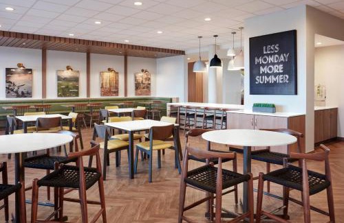 Rochester Hills Hotel | Fairfield by Marriott Inn & Suites Rochester Hills