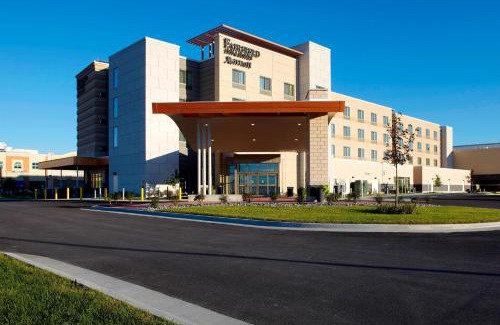 Triadelphia Hotel | Fairfield by Marriott Inn & Suites Wheeling at The Highlands
