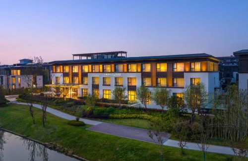 Hanjiang District Hotel | Fairfield by Marriott Yangzhou Slender West Lake