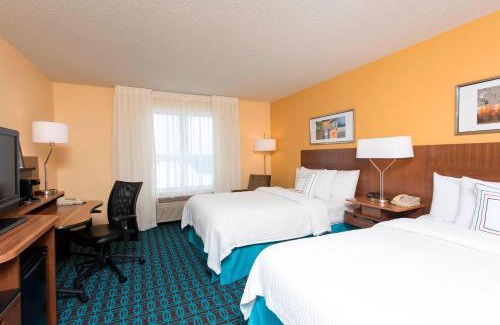 St. Charles Hotel | Fairfield Inn and Suites by Marriott Chicago St. Charles