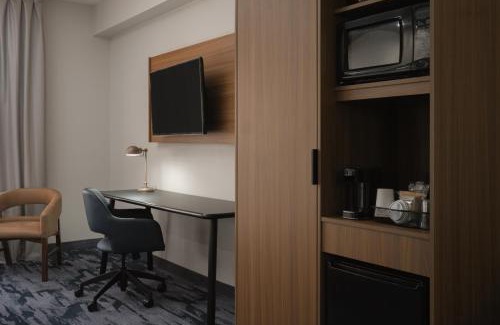 Cleveland Hotel | Fairfield Inn and Suites Cleveland