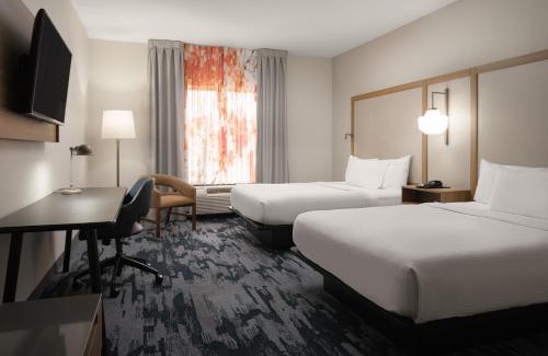 Cleveland Hotel | Fairfield Inn and Suites Cleveland