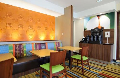 Southwest Colorado Springs Hotel | Fairfield Inn & Suites Colorado Springs South