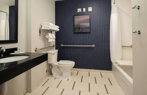 Westside Santa Cruz Hotel | Fairfield Inn & Suites by Marriott Santa Cruz, CA