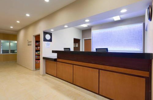 Bismarck Hotel | Fairfield Inn & Suites Bismarck North