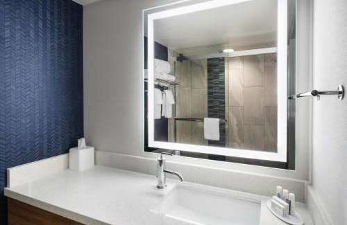 Keewayden Hotel | Fairfield Inn & Suites Boulder
