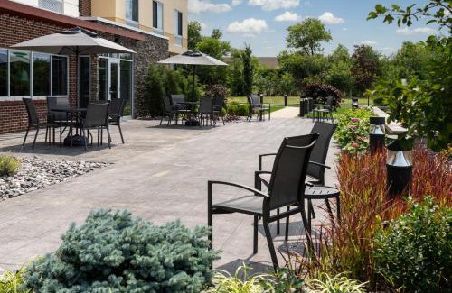 Brooklyn Hotel | Fairfield Inn & Suites by Marriott Cleveland Tiedeman Road