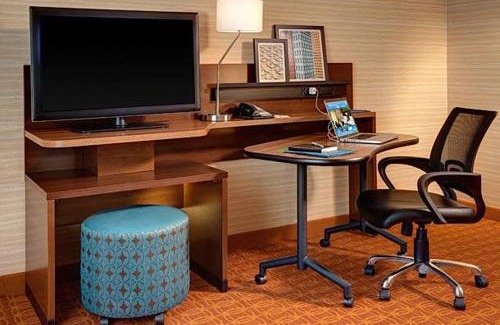 Canton Hotel | Fairfield Inn & Suites by Marriott Detroit Canton
