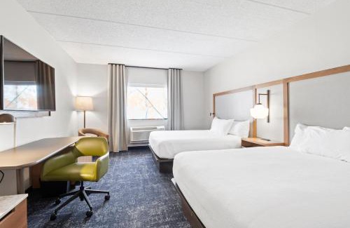 Hickory Hotel | Fairfield Inn & Suites by Marriott Hickory