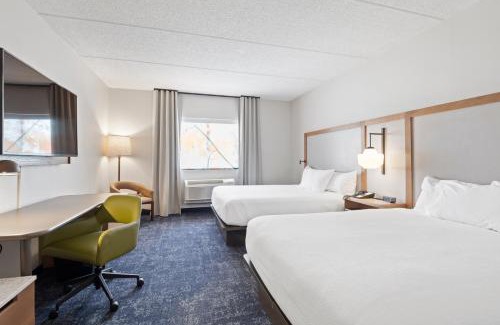 Hickory Hotel | Fairfield Inn & Suites by Marriott Hickory