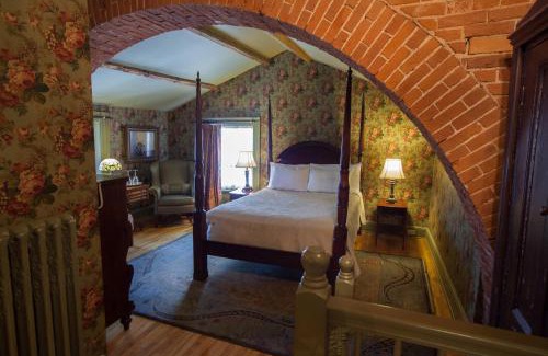 Queens Square Hotel | Fairholm Boutique Inns
